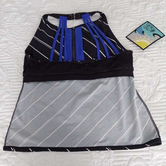 Mazu Swimwear High-Neck Tankini Top - Picture 6 of 10